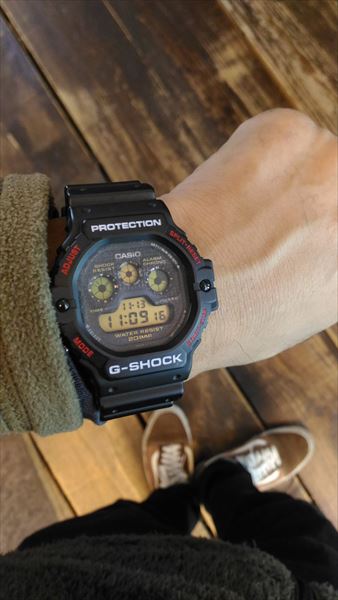 カシオ Gショック DW-5900 3つ目モデル (CASIO G-SHOCK DW5900) やっぱり初期Gショック のワクワク感がたまらない。｜腕時計に乾杯