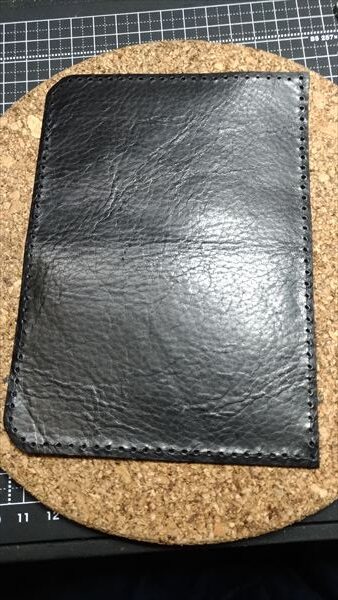小型(カードサイズ）のL字ファスナー財布 お札は折らない 穴あけ完了