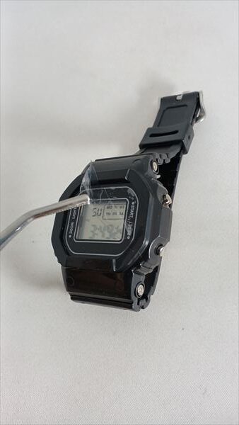 Gショックっぽい500円腕時計 保護フィルム