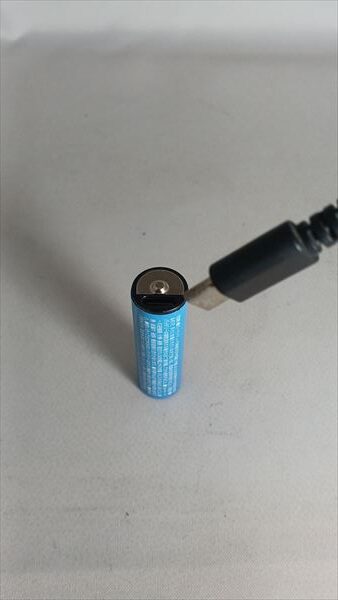 ダイソー リチウムイオンバッテリー充電池 充電