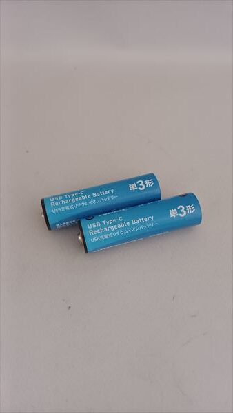 ダイソー リチウムイオンバッテリー充電池 2本