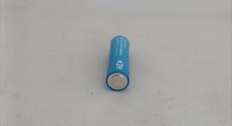 ダイソー リチウムイオンバッテリー充電池 4