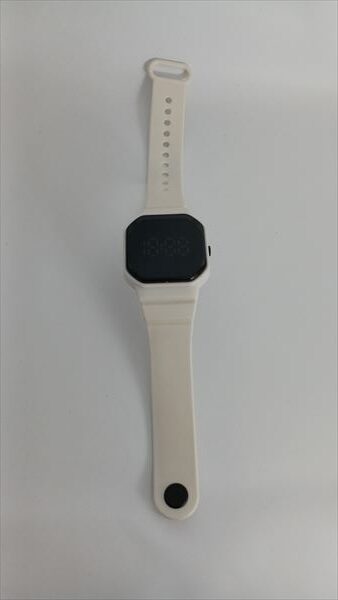 セリアデジタルウォッチ外観